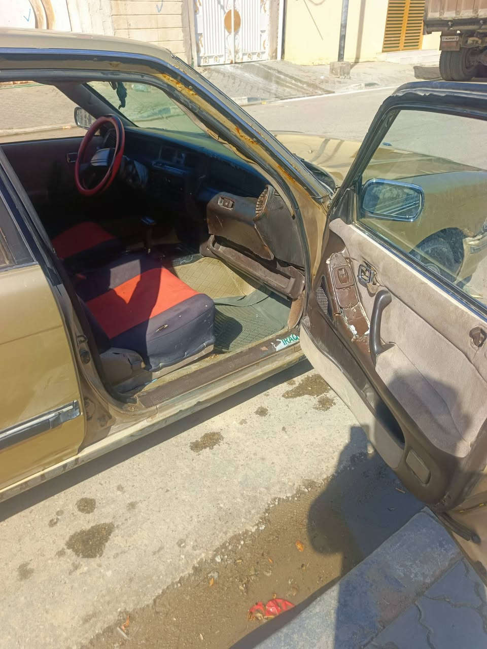 سيدان ايسر بلاد مديل 89 رقم بغداد سنويه لغاية 2029 مكينه ثنين ونص بيهه صوت بكن السياره في البصره الزبير سعرهه 32رقم الهاتف ***********
