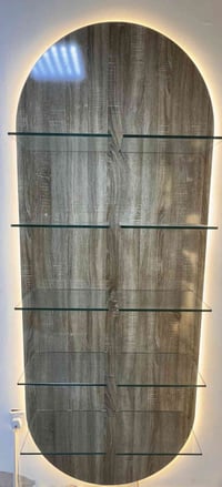 عندي هذا الديكور للبيع عندي منه 8 قطع الي يريد يدخل خاص 07710084316