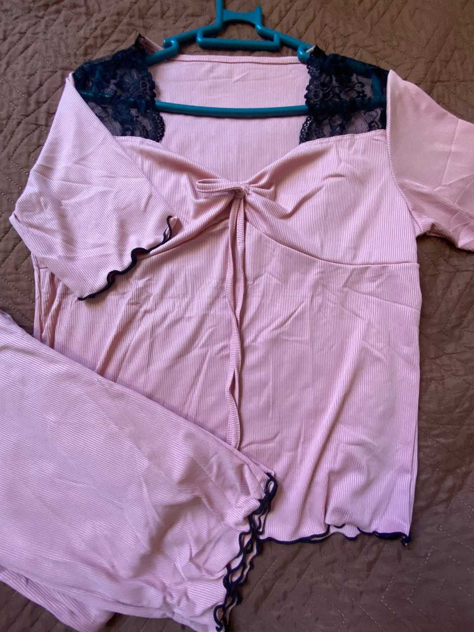 ملابس بأسعار تخبل وخامه راقيه يوجد توصيل داخل ابو دشير وصحه


**إذا كنت صاحب هذا الإعلان وتريد حذفه لأي سبب، رجاءا أرسل رسالة إلى الدعم الفني**