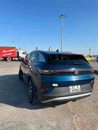 Volkswagen ‏ID4 pro s 2023 السلام وعليكم للبيع او مراوس كهرباء بلكامل ...