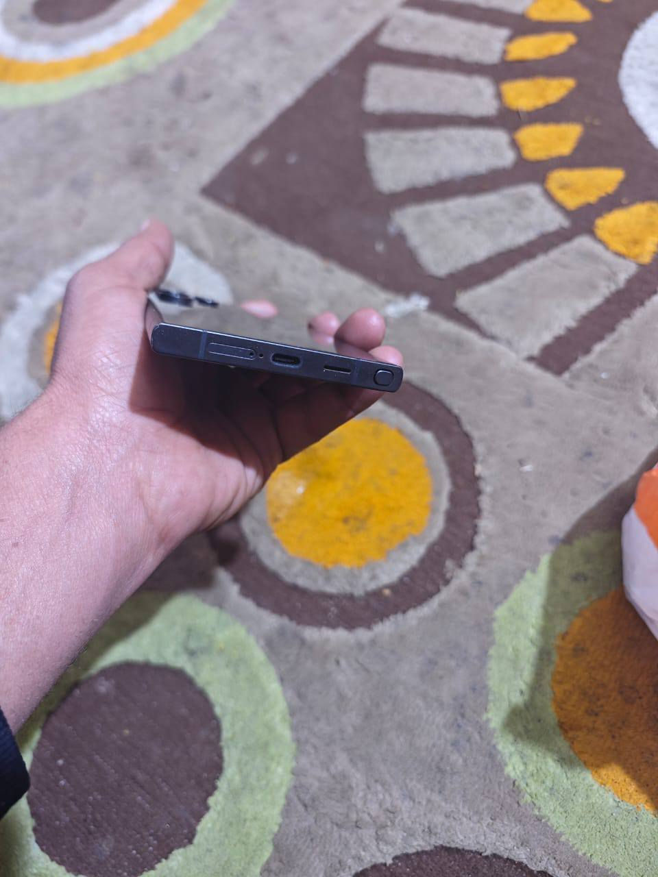 السلام عليكم سامسونك اس 24 ألترا  ذاكرة 512 جهاز مكفول نضافة فوول بس بدون ملحقات السعر 900 قفل مكاني البصرة القبلة للمراسل ***********
