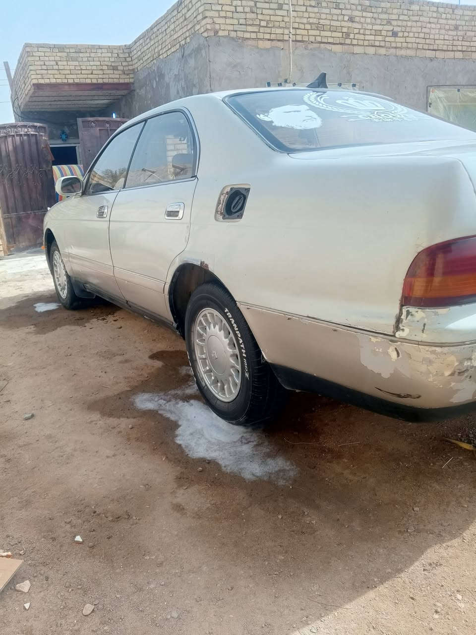 سلام عليكم  سياره بطه للبيع موديل 1993مكفوله من الكص ونقل الجثه والاصوليات رقم بابل  مكينه  2500ديلكو حداديه 100/100 تخم تاير  غرفه جديده تبريد شغال تخم بطاين جديد سنوية  ساقطه داخله هزه  السياره مال جناي  مكان السياره ميسان بيع مستعجل الاتصال  على الارقام  ***********  او ***********
