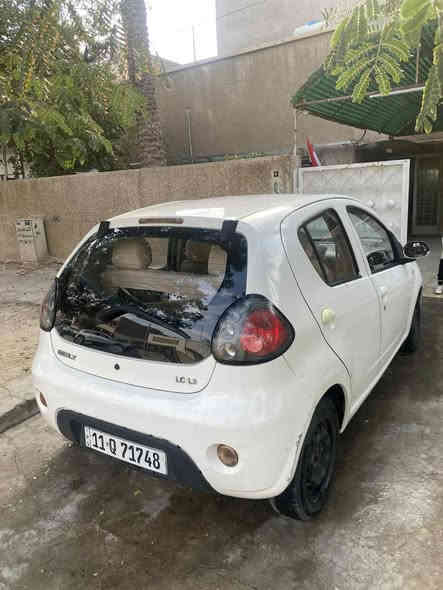 السلام عليكم 
باندة موديل 2012 للبيع 
بيهة باب السياق مبدل فقط 
رقم جديد انكليزي 
السعر ٤٨ورقة وبيهة مجال
العنوان بغداد  

***********
