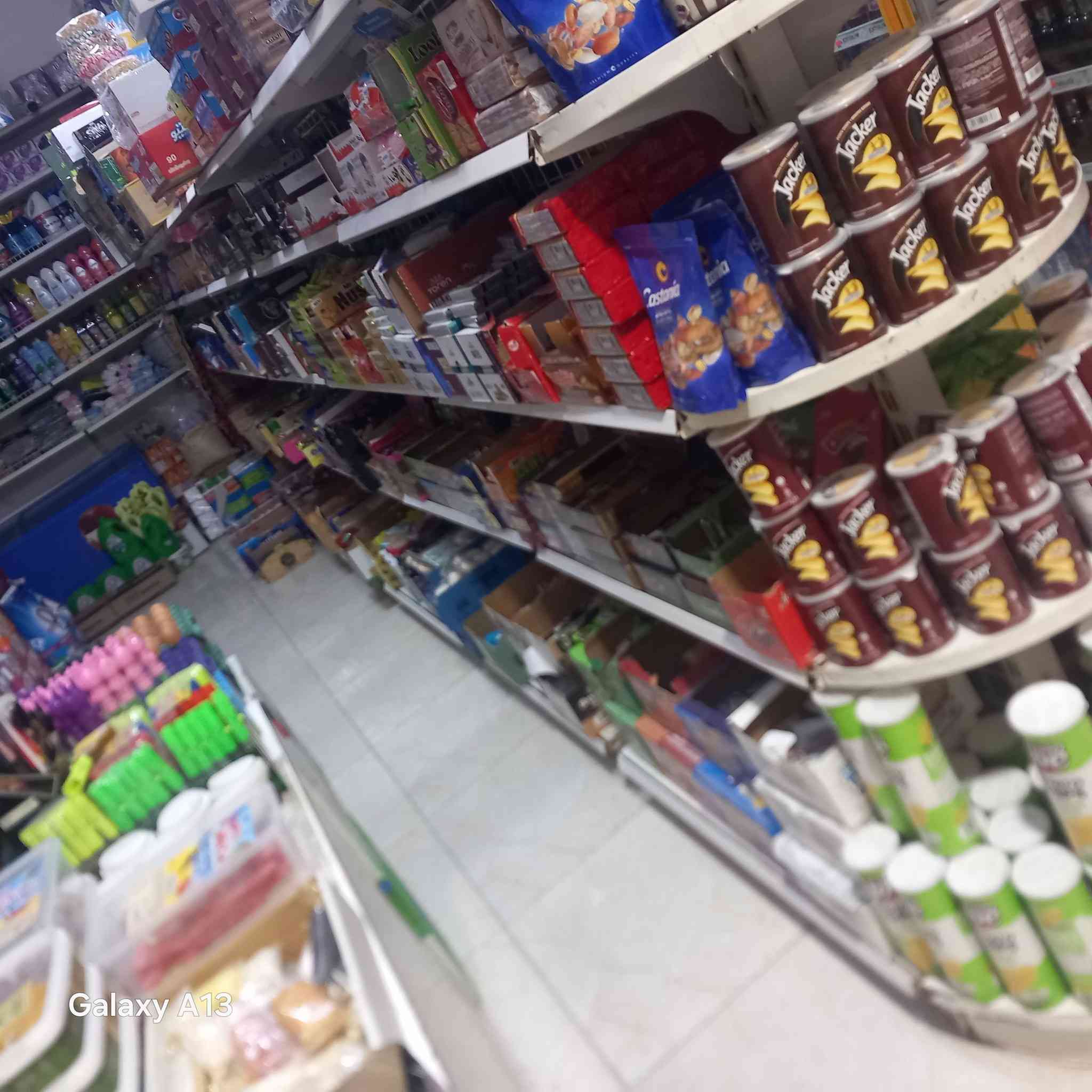 السلام عليكم عارضه كرزات للبيع مكاني ناصريه ١٢٠الف وبيه مجال للشراي 
سفينه قياس ٦متر مع نصف دائره سعره ٦٥٠وبيه مجال للشراي


**إذا كنت صاحب هذا الإعلان وتريد حذفه لأي سبب، رجاءا أرسل رسالة إلى الدعم الفني**