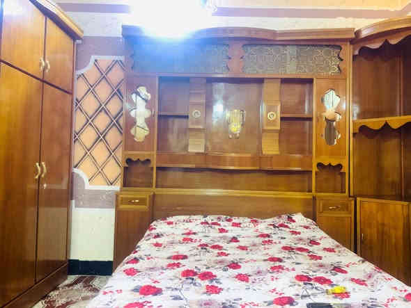 توجد غرفة نوم للبيع شرط نضافه فول خشب صاج للاستفسار اتصال على ***********
