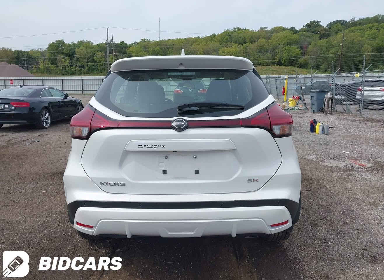 KICKS SR 2024
فول قبات مواصفات كشنات وستيرن هيتر
كشنات جلد و سماعة بوس
بدون صبغ، فقط بي شوية تعديل pdr
سيارة واصل جديد ابيعها نفس حالة كما موضحة في الصور 
عنوان اربيل
سعر البيع نهاية ١٣٩$
*********** واتساب
