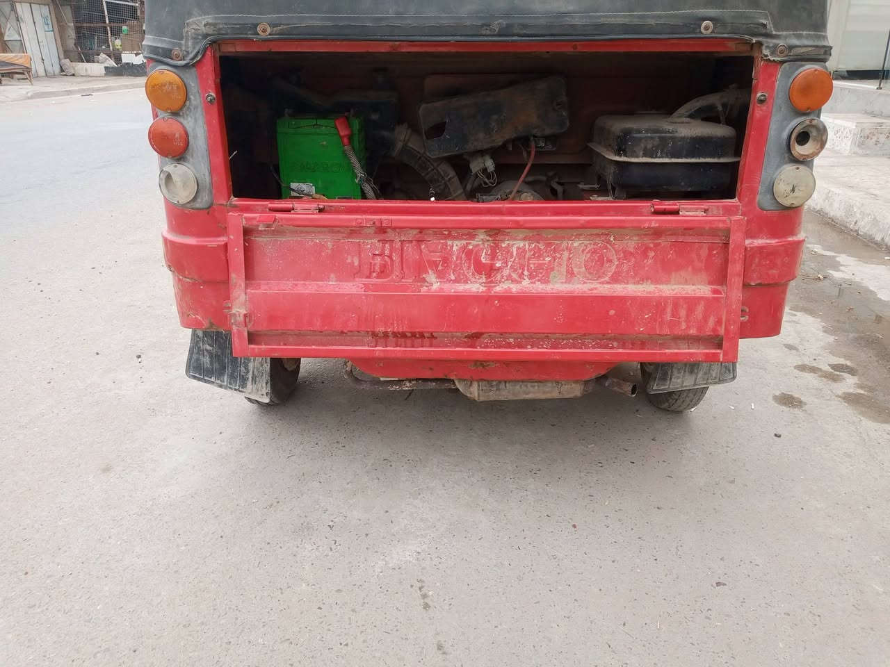 السلام عليكم للبيع تيك توك 18 داخله ب 19 شهر الواحد اوراقه كامله ماكينتها خير من ا لا تصرف لا بخار ولا تنقيص تيك توك كلها جاهزه على حسب الاصول يراد شامله قمامي وسعره 20,000 سعر البيع 1,300 مكانه بغداد الحبيبيه الاستفسار على هذا***********
