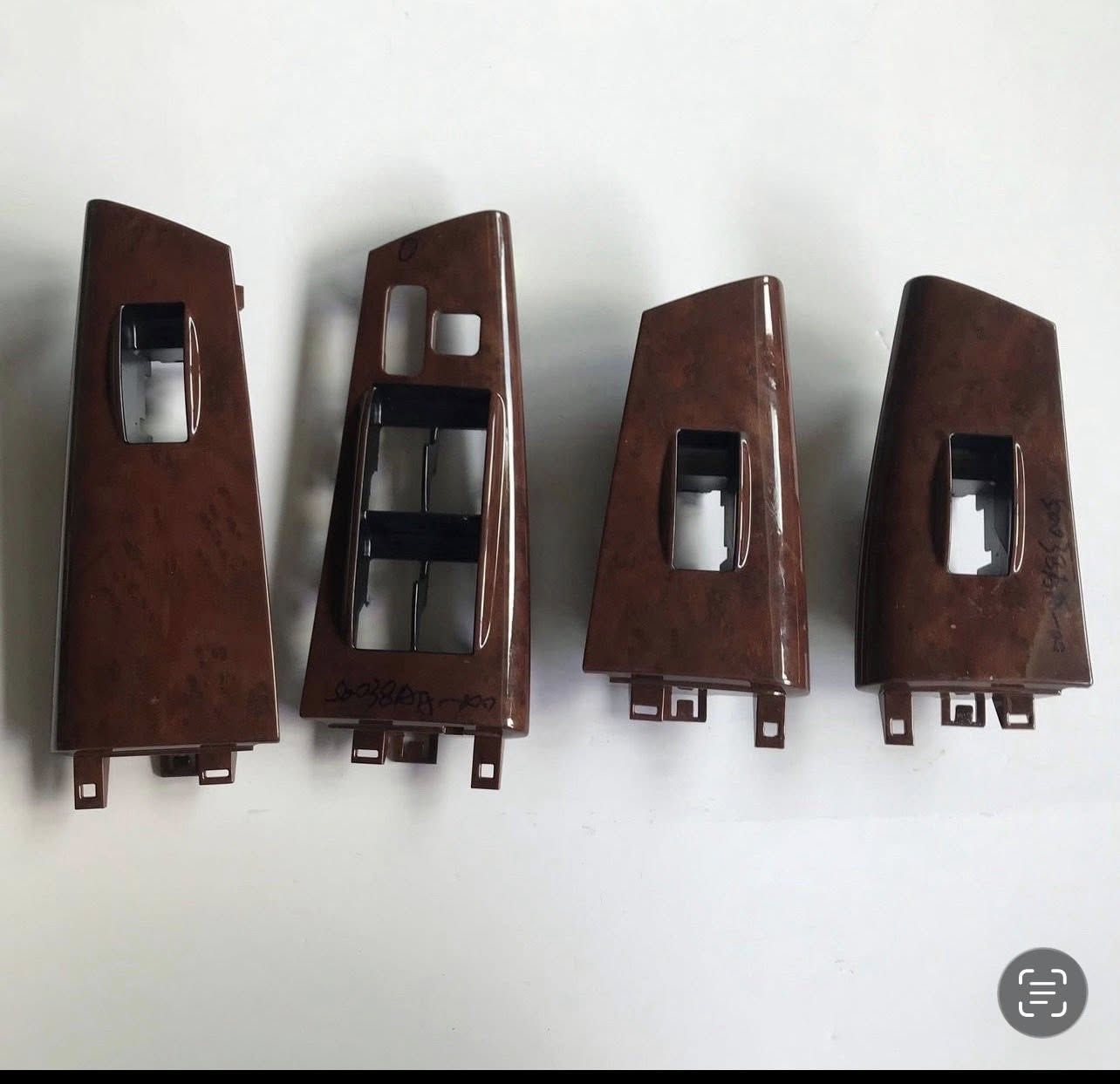 غراض كورولا 2003_2007
توصيل عندي 
واتس ئاب ***********
