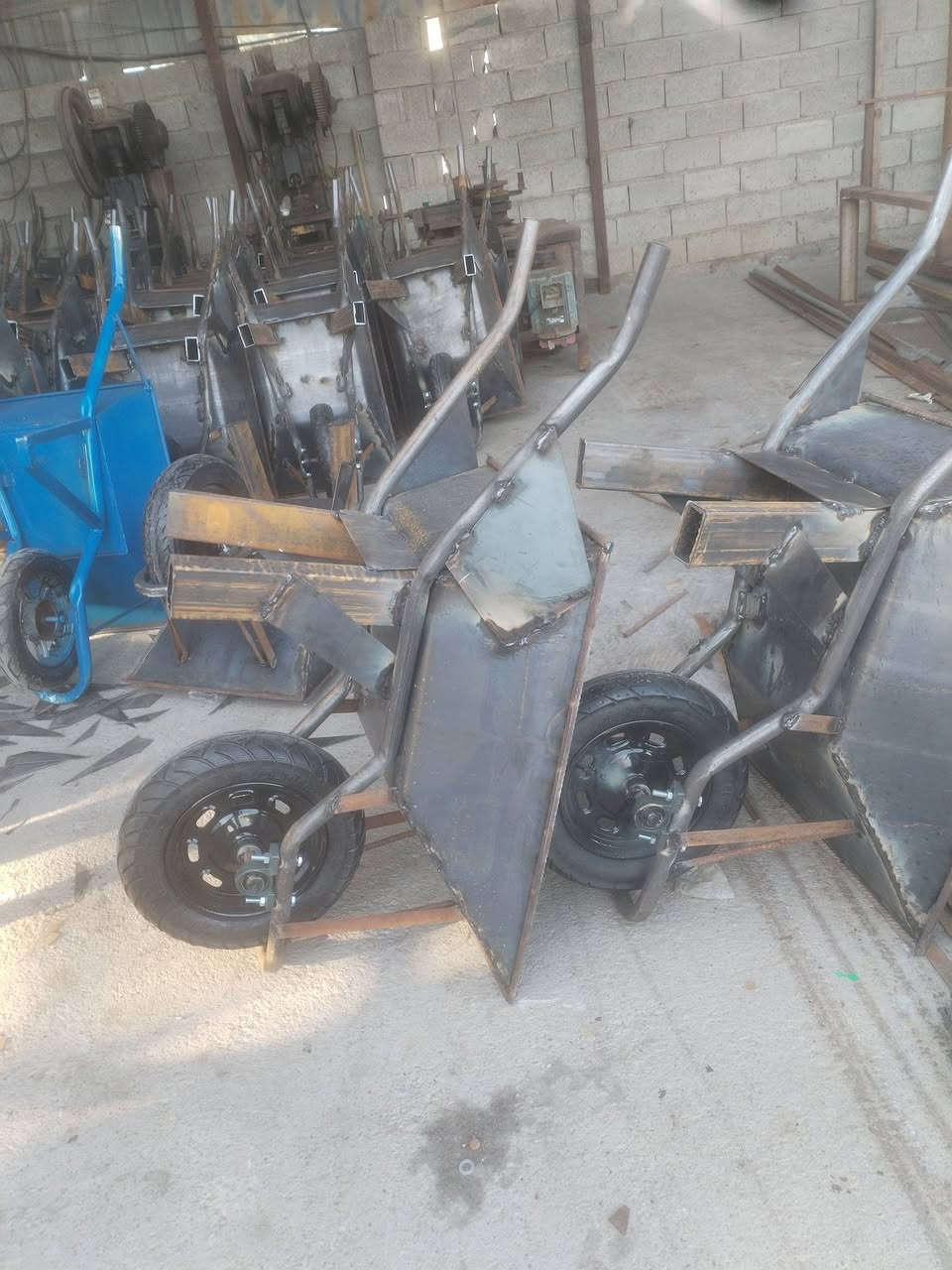 عربة تراب حدادي استند ٢م تاير ياباني مال دراجة ابراكيتات رجل شخاطة ٢م الشاصي ٣م السعر ٦٠ الف


**إذا كنت صاحب هذا الإعلان وتريد حذفه لأي سبب، رجاءا أرسل رسالة إلى الدعم الفني**