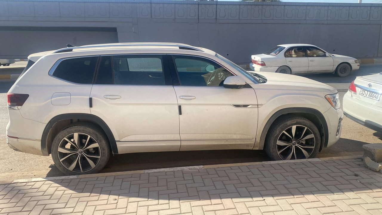 فولكسواغن اطلس
موديل 2024
محرك توين تيربو
ماشية 34 الف كيلو
رقم اربيل
الضرر جاملغ امامي جهة السايق
الشاصي والايرباك سليمات
كير طيارة
كامرا دوارة
حساسات امامية وخلفية 
بانوراما 
الكهربائيات الداخلية لمس
كشنات تدفئة وتبريد
كشنات جلد
الصندوق شفط 
اشارات ترحيب
سبعة راكب
السعر عالرقم *********** وموجودة بتكريت
