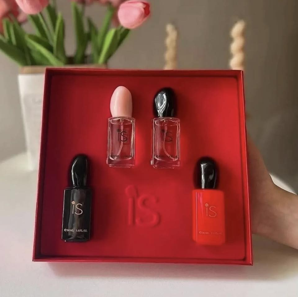 #هدايه_عيد_المعلم ♥️♥️♥️
بأسعار مناسبه البكج متكامل 
سعر 12 فقط 
كميه محدوده جداً 
🏃‍♀️🏃‍♀️🏃‍♀️🏃‍♀️🏃‍♀️🏃‍♀️


**إذا كنت صاحب هذا الإعلان وتريد حذفه لأي سبب، رجاءا أرسل رسالة إلى الدعم الفني**