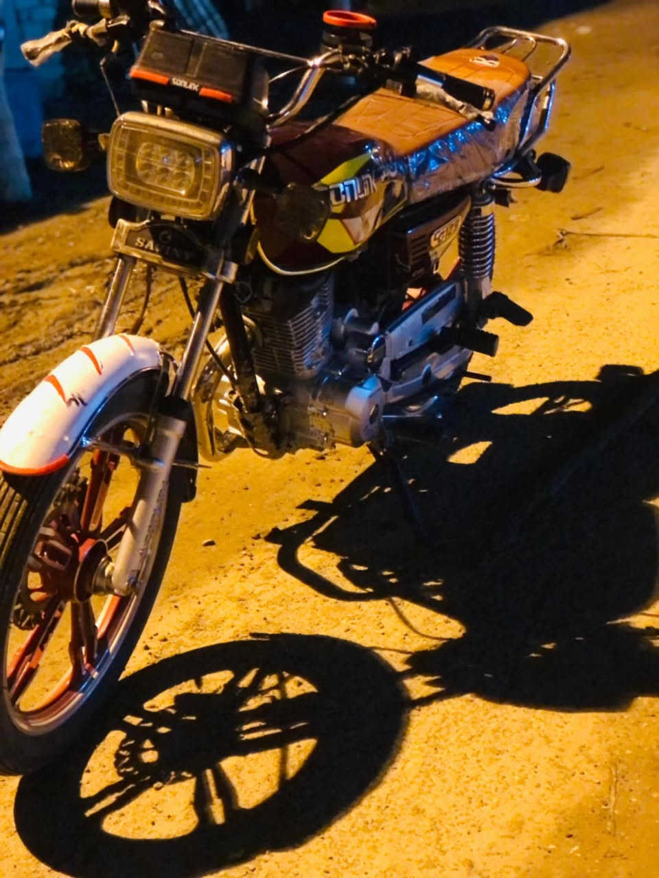 السلام عليكم للبيع دراجة سونلك 2023 محرك 150
اوراق ورقة كرتونية اصولية كهربائيّات شغالة نكرة سلف مكينه بلاد  تايرات جدد السعر 625اوبي مجال 
مكاني ديالى  ***********
