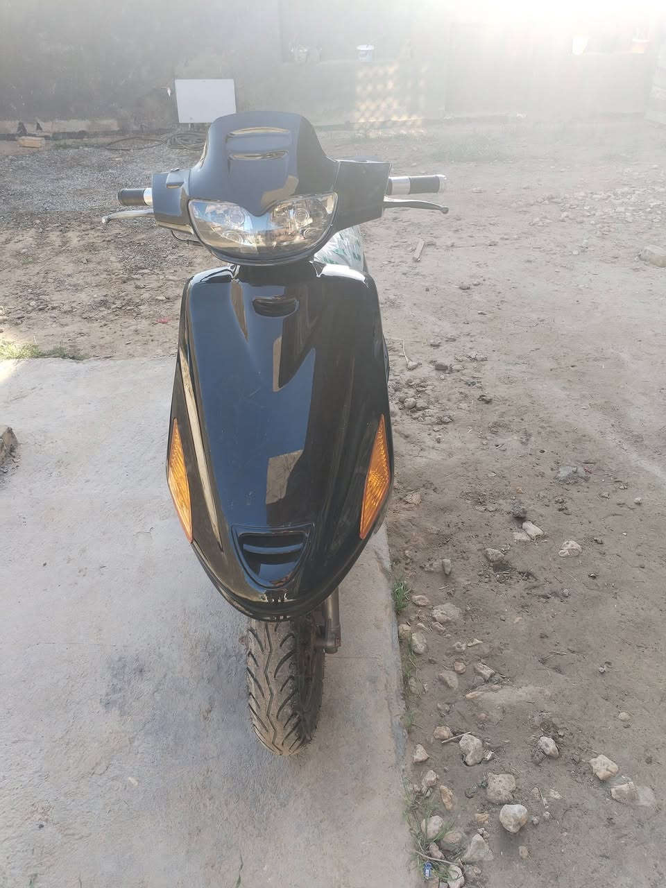 سلام عليكم دراجة رمبة مافتوحة برغي واحدة بية كفرات بلادية تجي تفحص وشوف للبيع سعر 590 ***********
