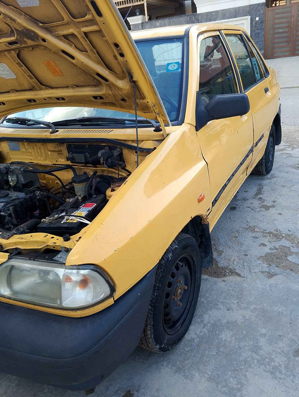 سلام عليكم سايبه موديل 11سياره مكفوله من شاصي ومحرك وكير سياره حلوه هيه وغرامات مصفره 
سعر 22/وبيه مجال مكان سياره بغداد قرب مرور الحسينيه 
***********
