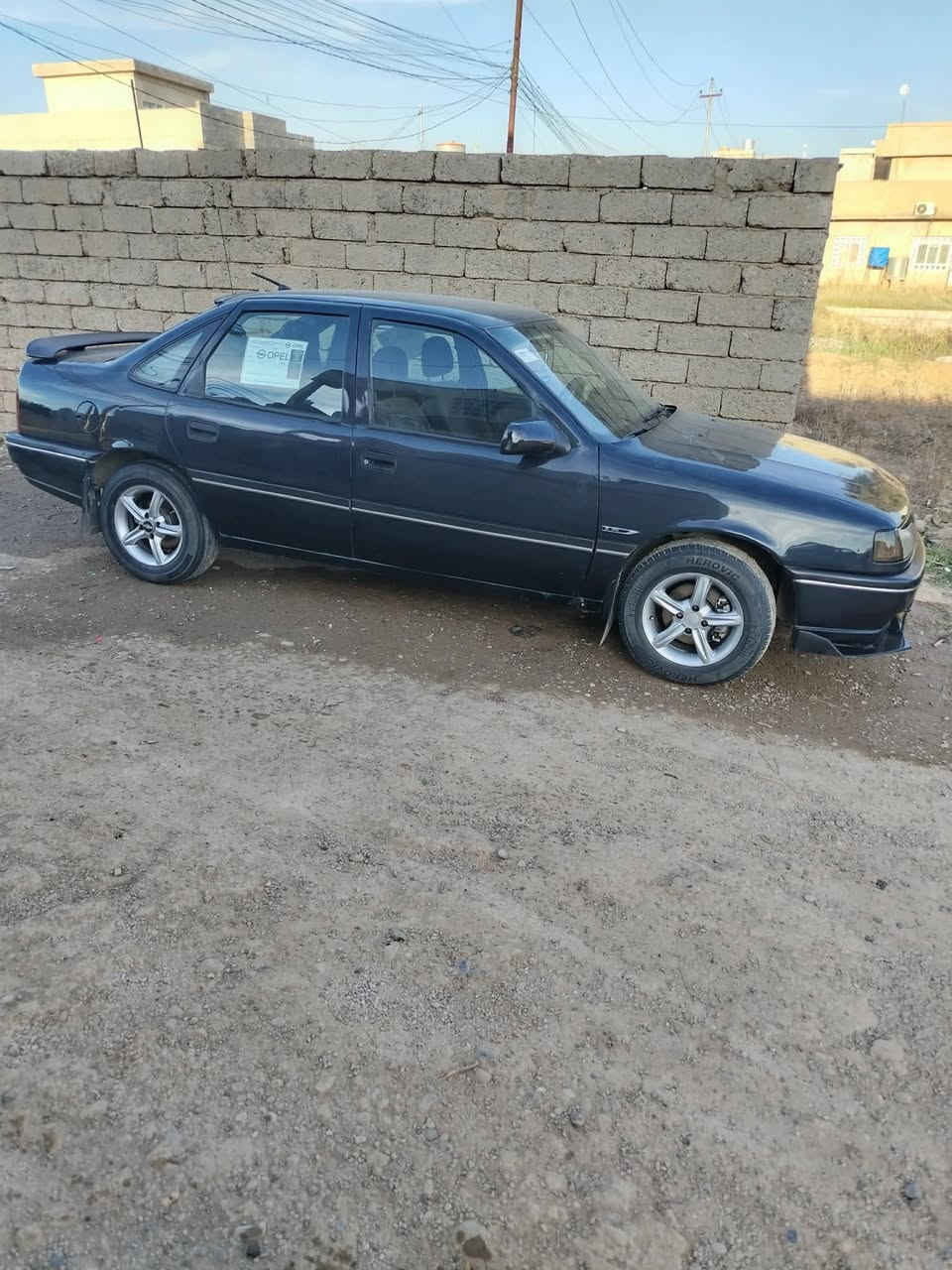 فكترا حجم 20 موديل 1991محرك كير تواير كلو جديد ضررها باب وجاملغ اليمين شرط التحويل  عنوان رشيديه  والسيارة صبغ عام  ***********///***********
