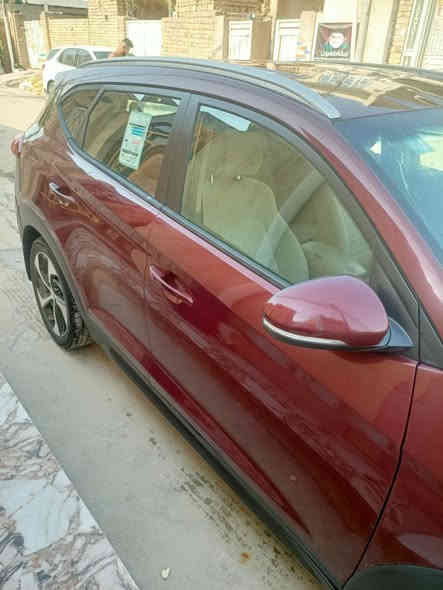 سلام عليكم توسان هونداي
وارد امريكي حادثه بنيد وجاملغ بدون تبديل سياره فول مواصفات عده الفتحه   سياره جاهزه مكينه كير  تبريد حداديه تخم تاير سنويه 30 رقم دولي السعر 135وبيه مجال   ميسان  مركز المدينه 
رقم الهاتف ***********
