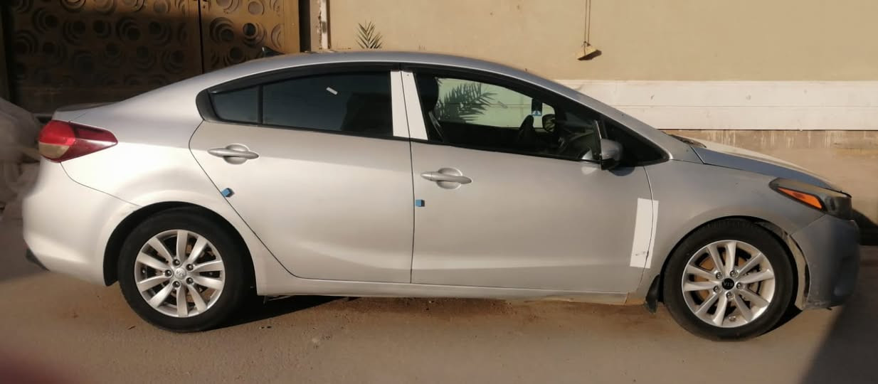 فورتي 17رصاصي وارد امريكي المحرك ٢٠٠٠ دوش  للبيع او مراوس بسياره اقل سعر (ذي قار )
السعر ١١٥ 
رقم الموبايل *********** واتس اب
