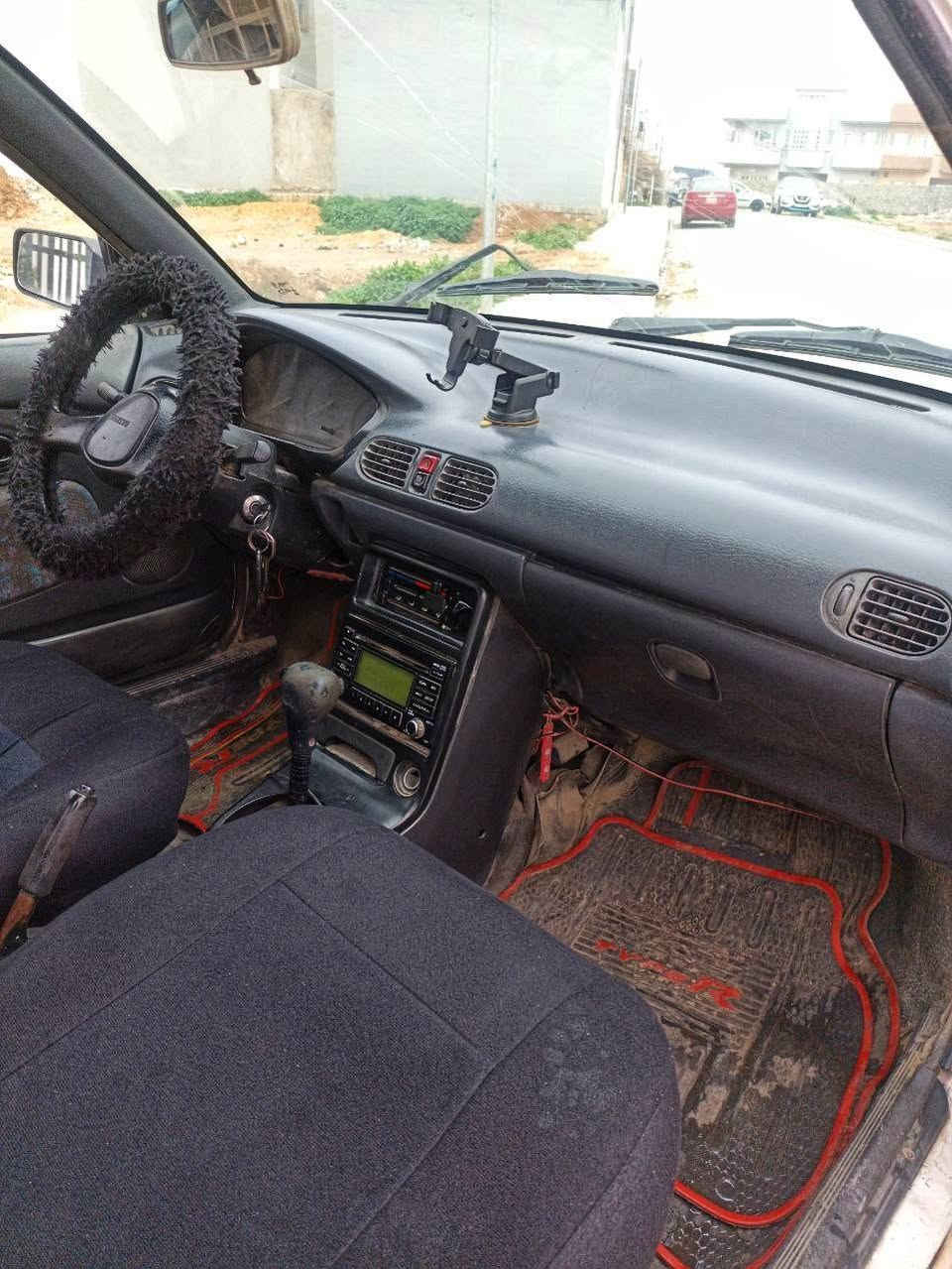 للبيع مازدا 121 سقف كشف جلد  مصبوغة صبغ  جمالية
كير ومحرك شرط محرك 16 وكير توماتيك بلاديات مالتها اربع تايرات جدد السيارة حيل حلوه وداخل ابلادي السيارة بالواقع احلى من الصور وكهربائياتها كلها شغالة 
شرط التحويل والرقم الدولي 
سعر 26 وبي مجال بسيط 
للاستفسار ***********  الموقع حي المثنى
