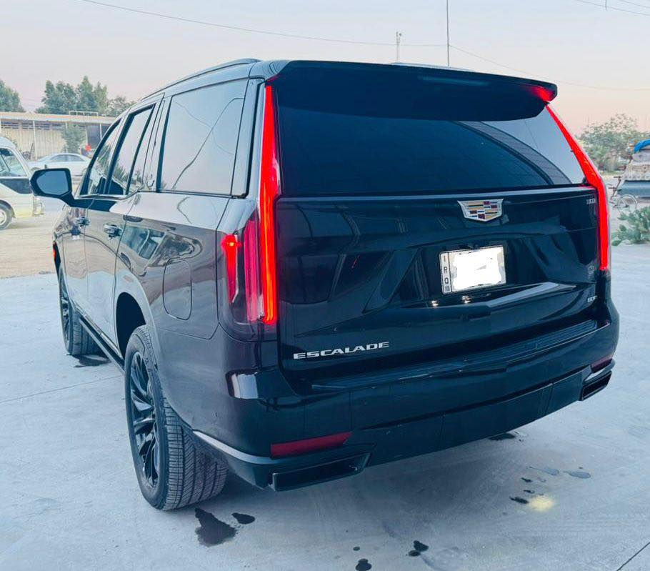 للبيع او مراوس حسب القناعة
🚙 النوع: Cadillac Escalade
⭐ المواصفات: فول مواصفات (Espresso)
🎨 الداخلية: جلد بيتنجاني فاخر مع مساج
🇺🇸 الوارد: أمريكي
⚠️ الحالة: حادث جاملغ مبدل وكارت بلباب السايق 
📏 عداد المشي: 28 مايل فقط
🔊 الصوت: 36 سماعة
⚙️ المحرك: 6200 سي سي

المميزات:
🛑 سقف شاموا
🛑 شاشات خلفية
🛑 دوسة كهرباء
🛑 5 كاميرات
🛑 حساسات 360 درجة
🛑 أبواب شفط
🛑 كشنات جلد بيتنجاني
🛑 كيج إلكتروني
🛑 جكات تصعد وتنزل

📍 العنوان: بابل

📞 للاستفسار:
***********
