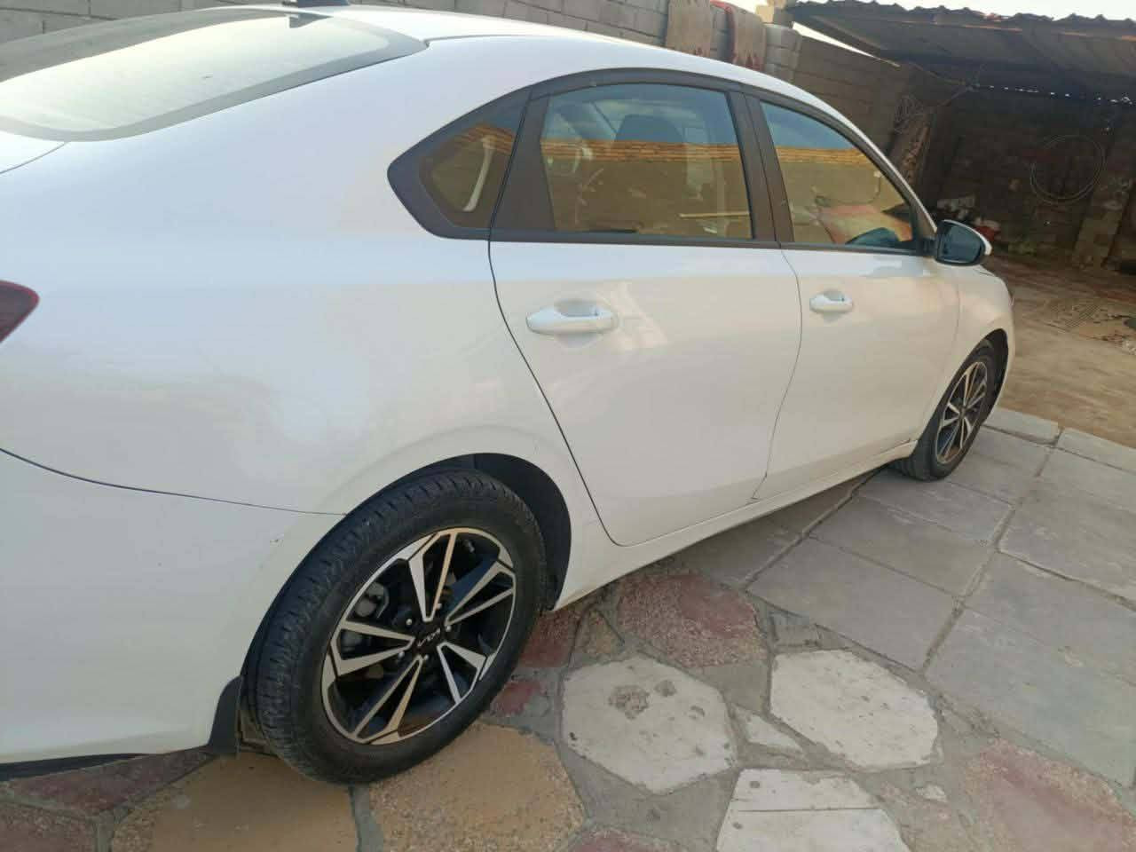 سلام عليكم فورتي مديل 23 ماشيه 40 ألف محرك دوش سياره ع وضع شركه سياره بيه جاملغ وبنيد وبيه باب مال صدر راجع عليه جاملغ سياره مكفوله من ضربه القويه بدون دواخل برانكيتات سليمات شاشه بلادي تغير مسار تبريد تفه شغال تايرات جديد حداديه 100/ 100 سياره مكانه ذي قار سوق شيوخ سعر تصل وبيك خير وتدلل
***********
