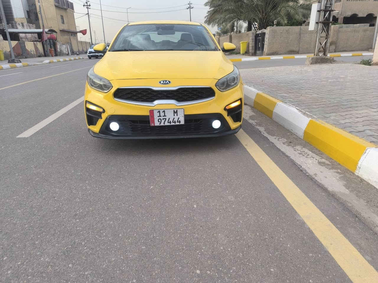 سلام عليكم للبيع موديل 2019 كير اي تي محرك 2000 دوش جاهزة من كلشي ماشية 140 مكانها واسط الصويرة شرط حادث بدون اي داخل شاصي لغد مكفول هاتف ***********
