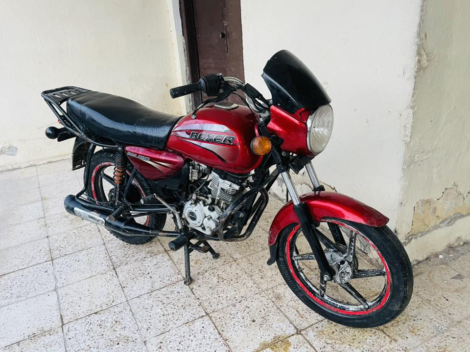 دراجة بوكسر 2018 مرقم ديالى بأسمي للبيع
ب950الف مكاني بعقوبة 
***********
