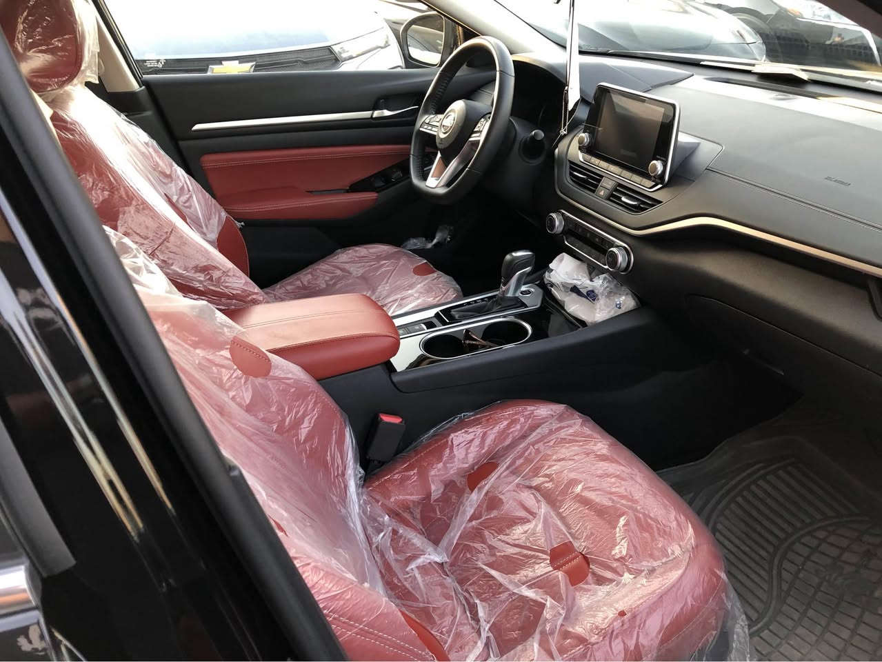 Altima 2022 کراوە بە sv+ 
یەک پارچەی بۆیاخە بێ ناوگرتن
کەمیک ساردی هەیە
ناو سور  
سلاید
شاشە گەورە
ڕادار
خەتی جادە
ئیمێرجنسی برێک
کامل لید و زینۆن بیلاد
بەسمە
دەرگا بەسمە
شەغال
کارپلەی
ئەندرۆید ئەوتۆ
کوشن  هیتەرو کارەبا
٢٦٠٠٠ کم رۆشتوە زۆدر پاک و جاهیزە
زۆر مواسەفاتی
تەحویل و غرامە دەعامی بۆ دەعامی بە شەرت
لە سلێمانیم
*********** السليمانية, العراق
