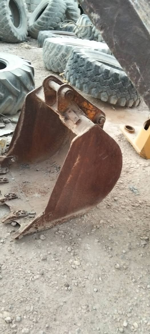 سلام عليكم 
 كيله جي سي بي 
75 قياسها بريطاني  بلادي 
 بلنجف ***********

