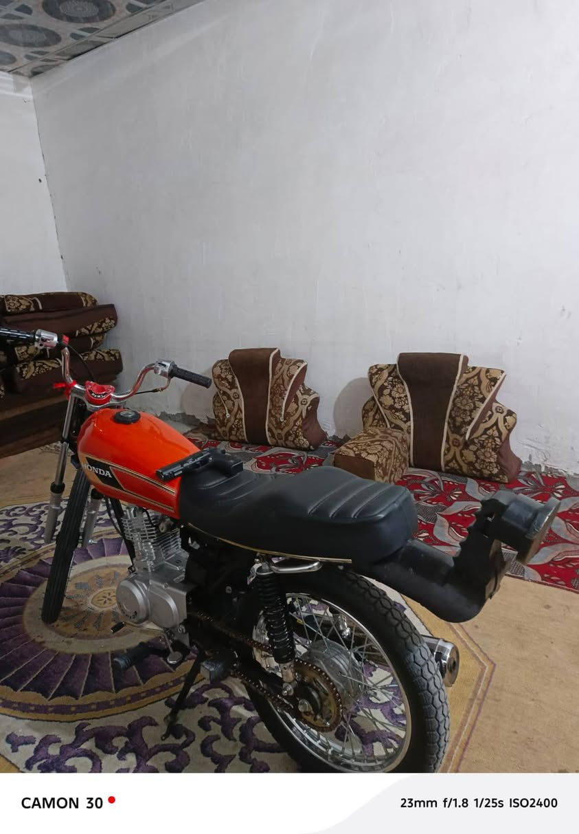 سلام عليكم دراجه البيع بعده عل سحك سعر650وبيه مجال مكان بصره سفوان


**إذا كنت صاحب هذا الإعلان وتريد حذفه لأي سبب، رجاءا أرسل رسالة إلى الدعم الفني**