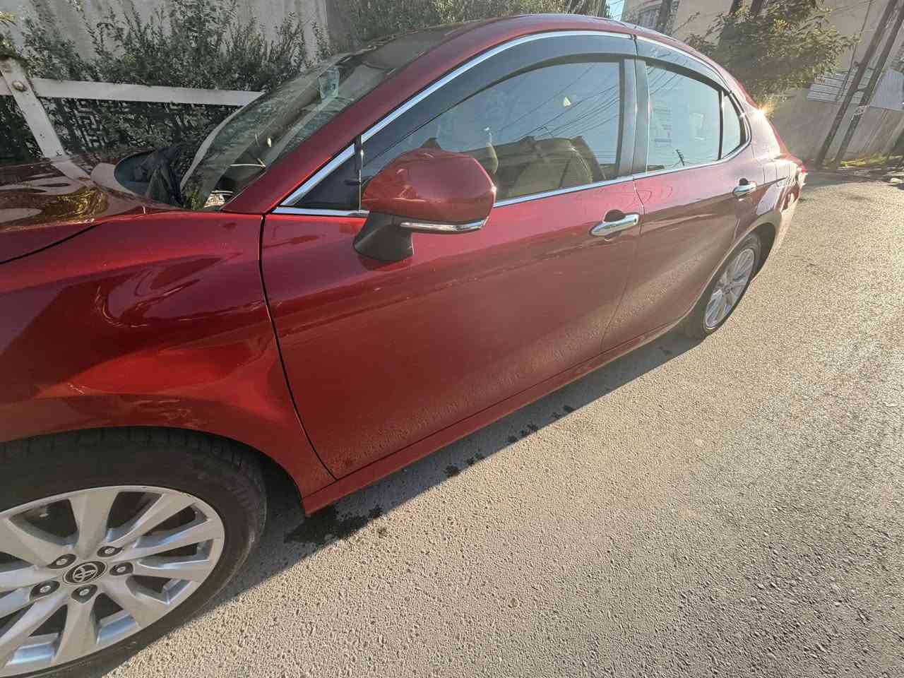 تويوتا كامري 2019 استلام شركة ساز اللون مميز رقم بغداد السنوية بأسمي فوول 1/1 مكفولة من الصبغ بارد مكان صغير ورصعتين ممسويها على وضعها بحالة جيدة ماشية 52الف المواصفات سلايت بصمة دخول ذكي سايد بريك بصمة بردة خلفية مري شفط عندة التقفيل ايرباكات بكل اتجاه شاشة عطلات حساس امامي خلفي زنون عالي ناصي كشن كهرباء وبعد بيها مواصفات مكاني بغداد حي الجهاد 
السعر 215 وبيها مجال 
***********
