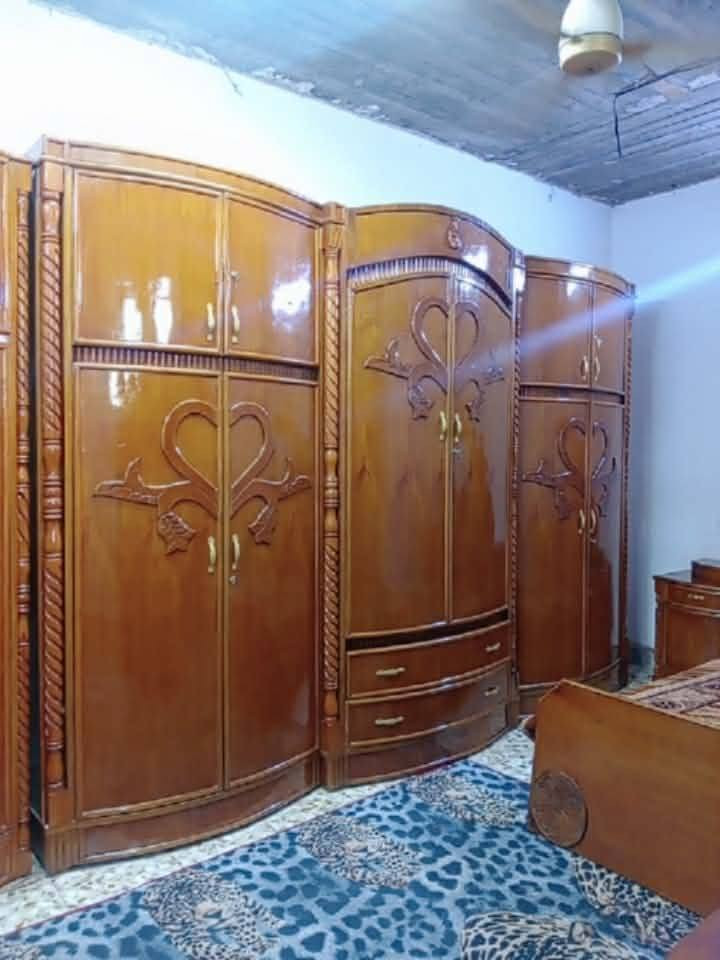 غرفه تسكام حله شارع 80 مليون وبيها مجال الاستفسار ***********او ***********
