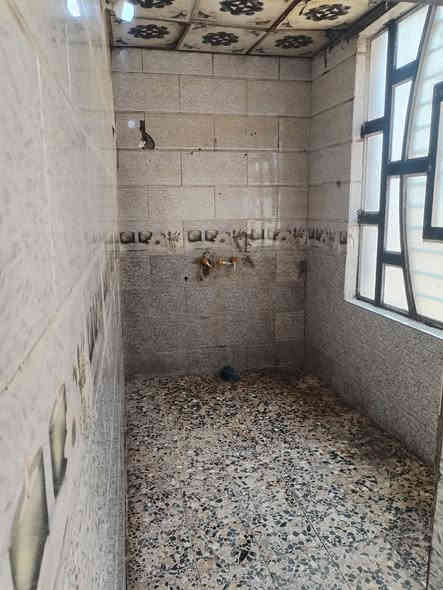 بيت للايجار 50 متر بلنداء منطقه 58 قرب جامع الكوثر.  قرب شارع 60 العرضي مال الكيات ب 175
***********
