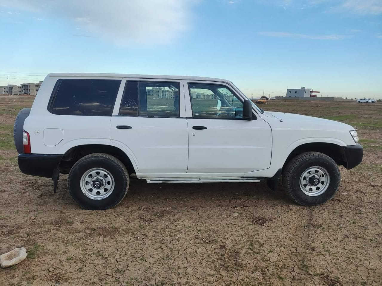 پاتڕۆڵ مۆدل ‌2001وەرەقەی مزیدی لەگەڵە شتی نمونەوجوان ... ماڵی دۆست .گێڕ مەکینە ئە کسل دبڵ ئەکسل .جایز تەبرید سارد گەرم ..پێشو دوای کەپس بیدەعم  چواردەوری پەڵەی بچوکی پەمپ هەیە .شانی وەک شوشەیە سەقفی چەمچە عزیتی داوە جێ جێی پێیوەیە .. باقی نمونەیە شوین چەمچەماڵ    58گڵاو مجالێ کەم ...             ***********  ***********
