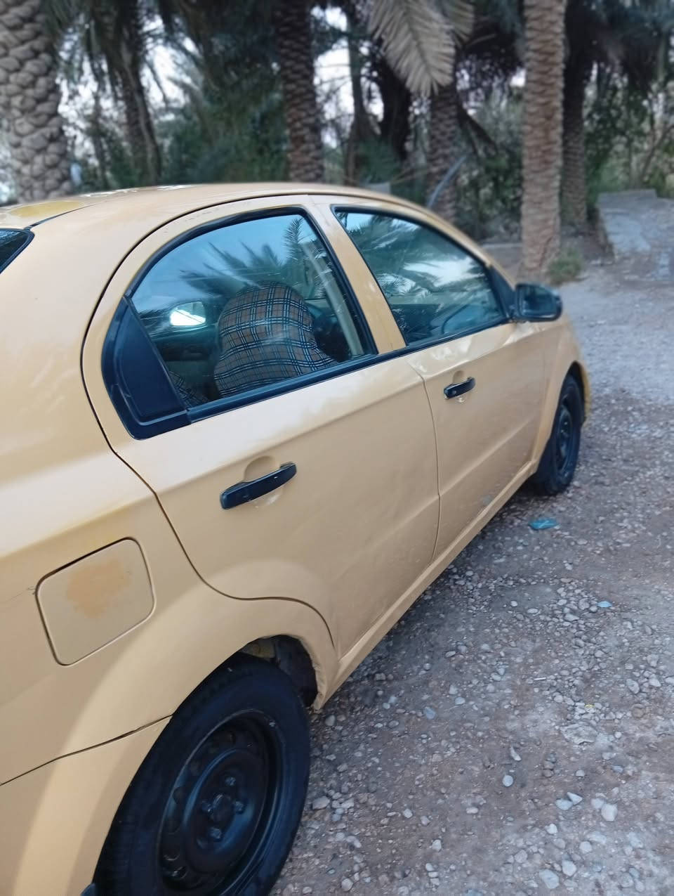 سلام عليكم سيارة افيو موديل 10 كير عادي مكينه كارتون مفتوح سعر 43 عليه  380ينزل من سعر  مكان دوانيه ***********
