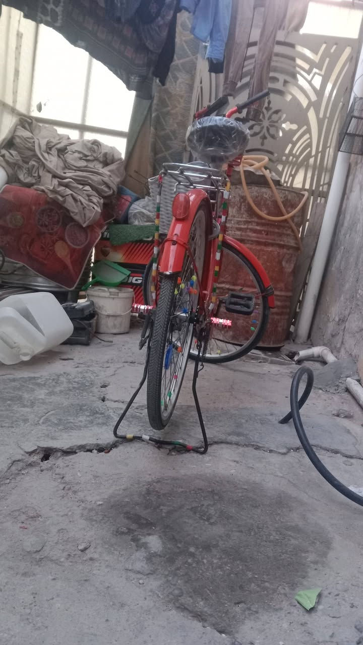 السلام عليكم بايسكل البيع او مراوس امراوس بايسكل تعبان متروك وينطي فرق اهم شي عند توصيل مكاني بغداد ***********
