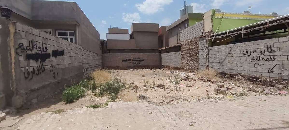 قطعه ارض للبيع ٢٠٠م واجهه ١٠ م طابو صرف رقم القطعه٨٦٢علا ٧٥٣ العنوان حي الخضراء خلف جامع السرمدي لاستفسار الاتصال على الرقم *********** او مراجعه مكتب فراس البياتي
