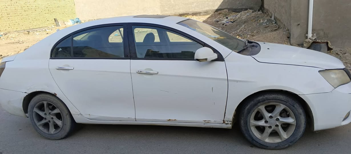 السلام عليكم امكراند موديل 13 كير ومكينه كورلا رقم واسط تربيد شغل وتدفئه شغالة السعر 35 وبيه مجال بسيط الإستقرار الاتصال برقم ***********8
