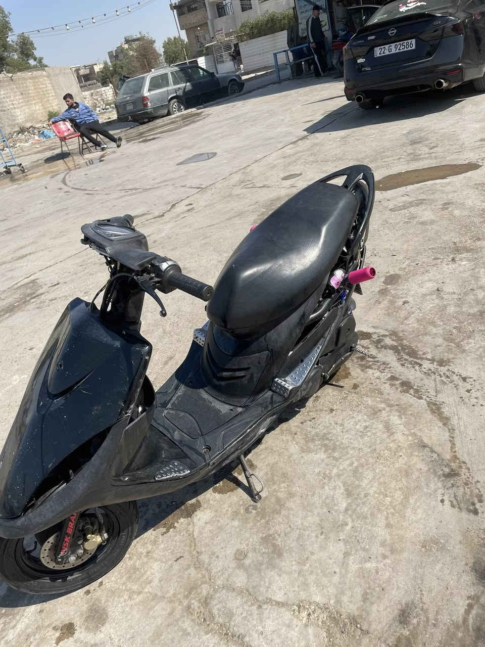 السلام عليكم ماكس عدله كامله كفرات كهربائيات كله شغاله كلج امامي خلفي رياضي دشبول رياضي الدراجه نضيفه بشكل ابريكات امامي خلفي السعر ٣٧٥ وبيه مجال وبل خدمه رقمي واتس ***********عنواني بغداد بلديات نهايت شارع المصرف
