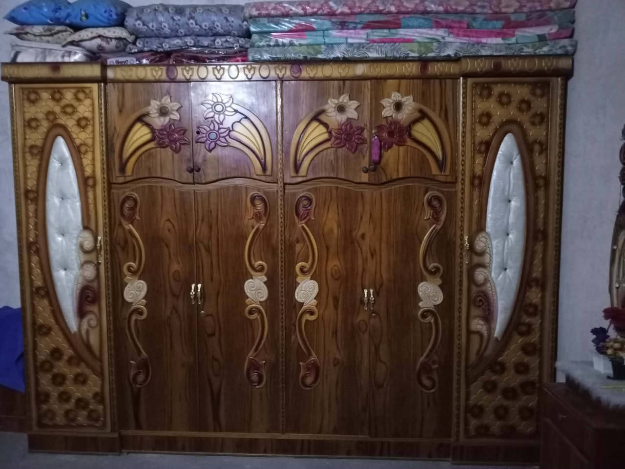 سلام عليكم غرفة البيع  جديدة السعر مليون ونص 
وبيهة مجال  العنوان النهروان  قرية السعيدات  الرقم ***********
