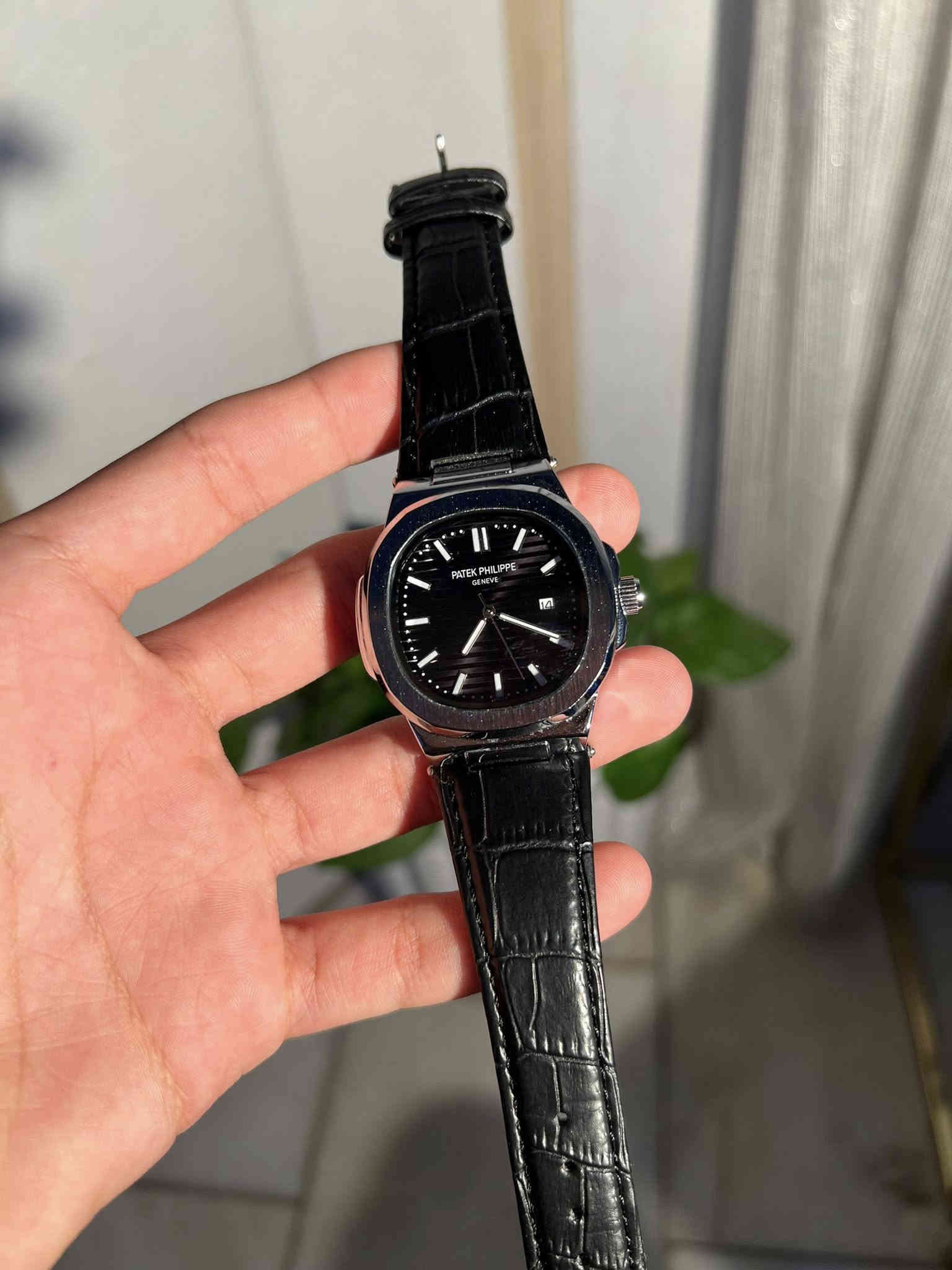 ساعات مال بالة غير مستخدمه نضافه 100/10

كلمن وسعرة ✅

رقمي *********** ☎️

مواصفات الساعات 👇🏽

🌍شاشه ضد الخدش 

🌍بطاريه قويه تدوم اكثر من سنتين 

🌍ضد الماء 

🌍طلاء ثابت 

يوجد خدمه توصيل لجميع محافظات العراق 5 🇮🇶
