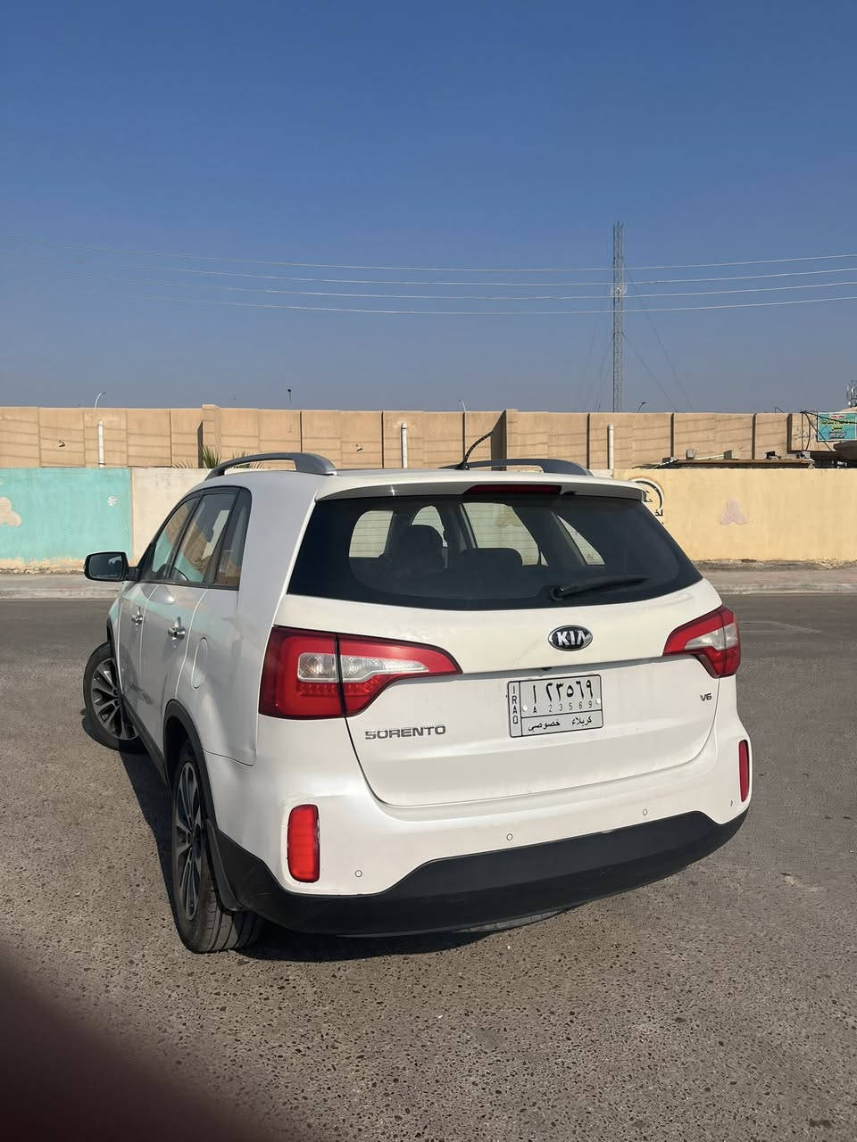 سلام عليكم 
سونتو 2014 للبيع 
فول موصفات 
خليجي كويتي 
V6 
بنراما 
حشنات جلد 
مكفوله كفاله عامه من الضربه و الصبغ و البارد 
السعر 208 
مكاني كربلاء 
بسمي تحويل ثاني يوم 
للستفسار اتصال عل رقم 
***********
