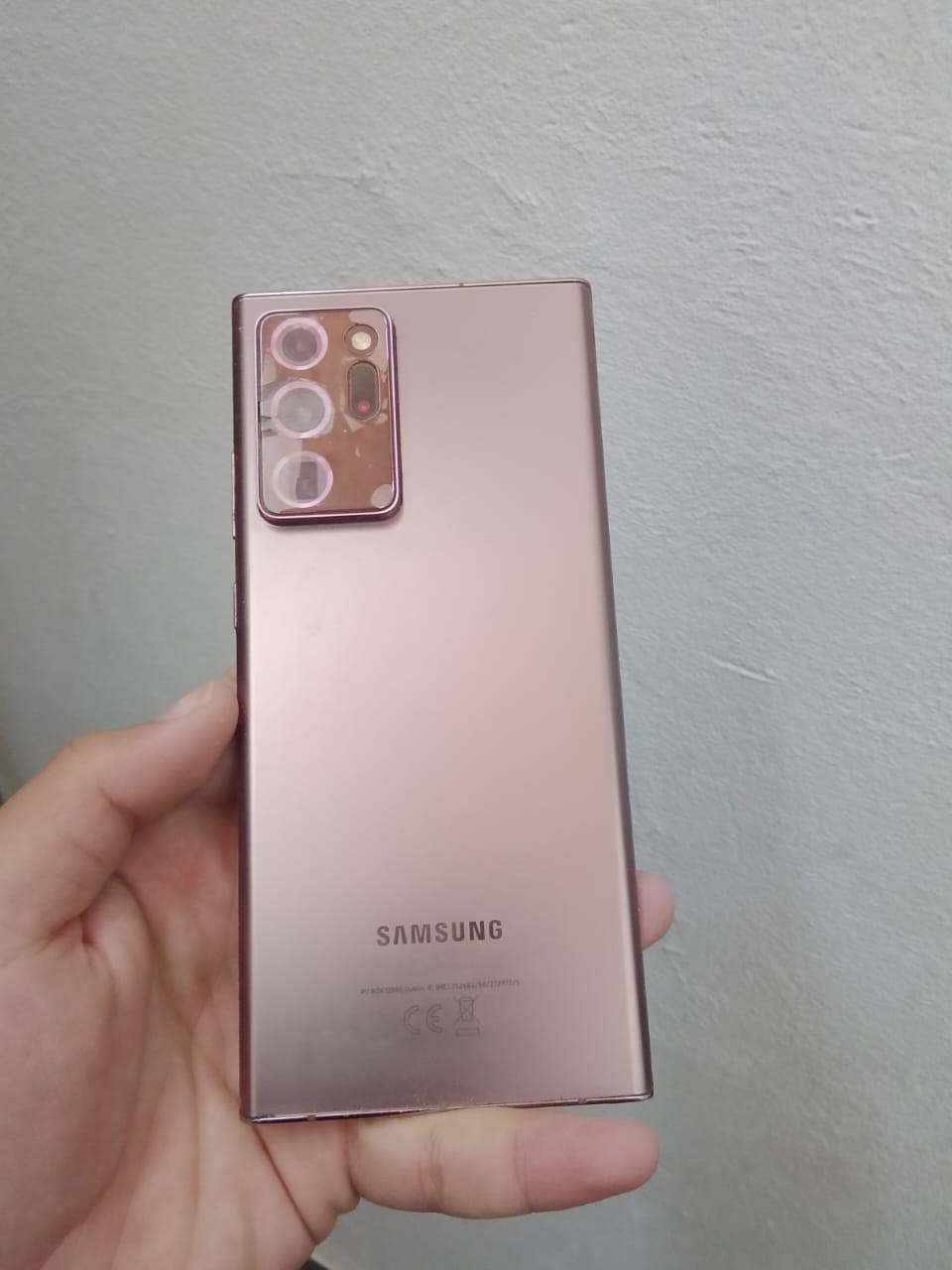 نوت عشرين الترأ ذاكرة 256 جديد مع القلم بي كسر بل كامرة الثانية مثل مموضح بل صورة سعر مناسب جوة السوك ***********وتساب متوجد
