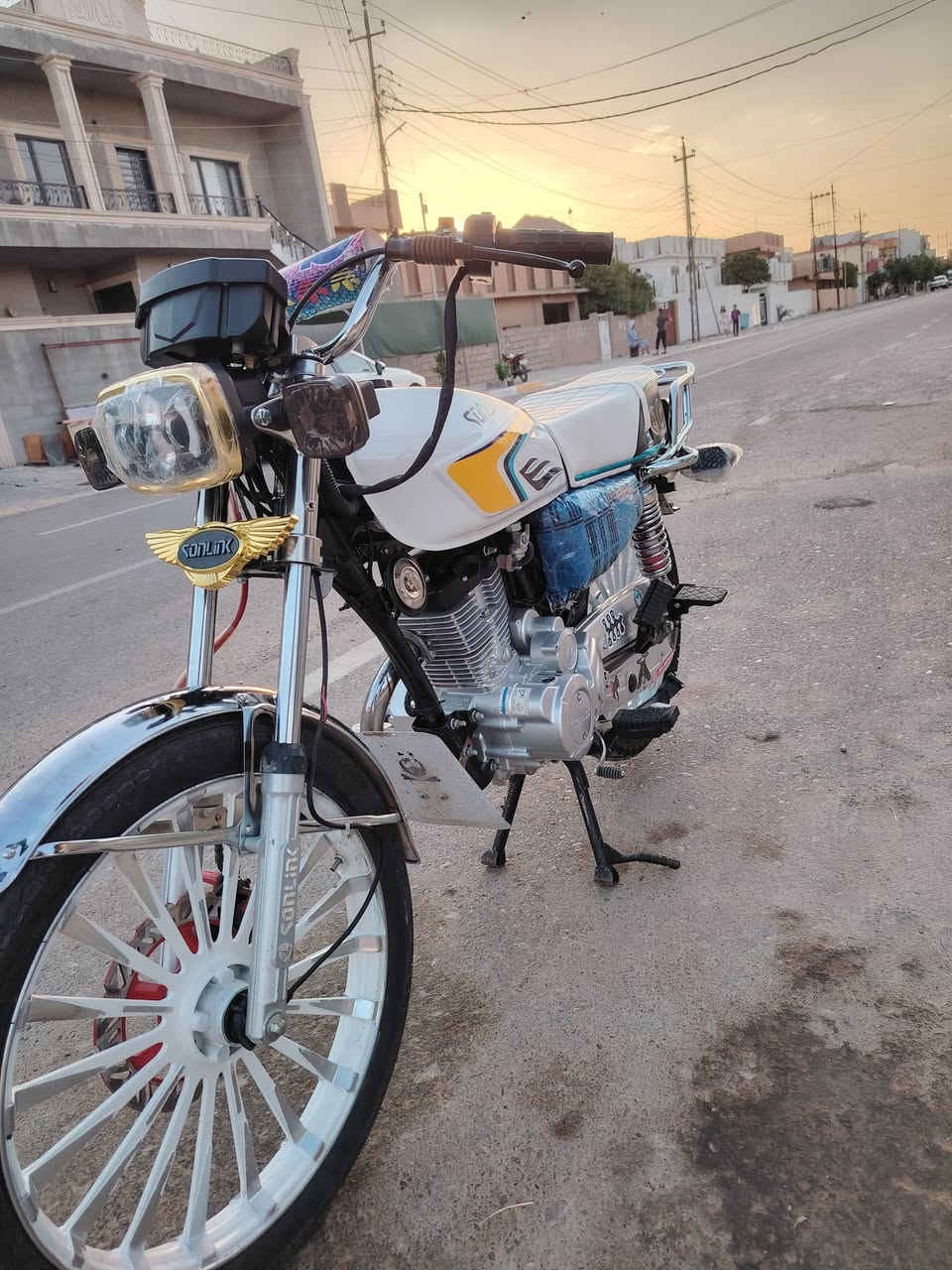 للبيع 5 كير موديل 2025 كل عيب مابي سعره 650 الشراي يتصل ***********
