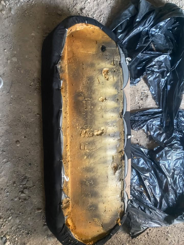 سلام عليكم اخوان 
كمبريسر سايبا شرط شغال
وراديته تبريد داخلي كامل بشرط
كشن خلفي المقعد فقط شرط اخو جديد 
يدات ابواب الكدام هوه والدكم 
بطاين ابواب داخلي الخلفي فقط نضاف 
اسطاب اكسن كامل مكمل شرط كلشي مابيهم كامل مكمل حته فلنجات شرط نضاف 
بكلليتات فقط صاير اصفر مابيهم كسر 
درايم شفتات يمين ويسار واحد بيهم فقط الخارجي تعبان ولباقي جدد
 
للاستفسار خابرني ع رقم او علق اجيك خاص
***********
