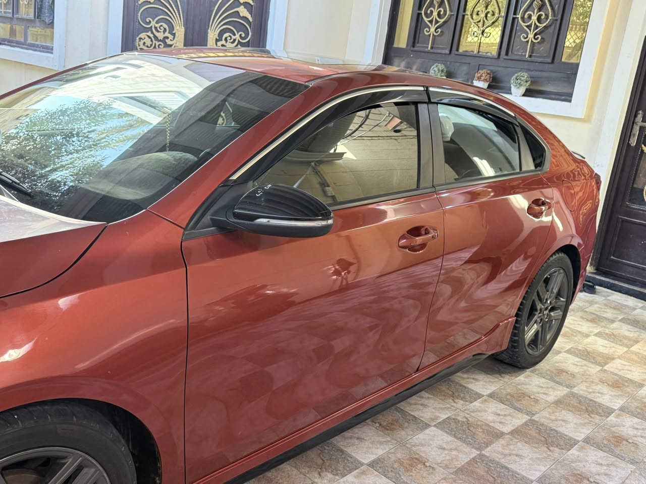� للبيع كيا فورتي GT-Line موديل 2021
* الموديل: 2021
* Mod Drive
* النوع: كيا فورتي GT-Line
* المحرك: 2.0 لتر
* القوة: 147 حصان
* ناقل الحركة: أوتوماتيك CVT
* الدفع: أمامي
* اقتصادية جداً بالوقود
* كاميرا خلفية
* شاشة مع بلوتوث
* تحكم بالمقود
* مثبت سرعة
* حساسات وأنظمة أمان
* السيارة بحالة ممتازة وخالية من المشاكل
* جميع الصيانات منتظمة * اللون: ماروني مميز
* الممشى: 65 ألف ميل 
* كير أوتوماتيك
* اقتصادية بالوقود
* السيارة بحالة جيدة وجاهزة للاستخدام
* صيانة منتظمة
* لا تحتاج أي مصروف 
&حادث السياره بنيد فقط ومبدل صوره الحادث موجوده للي يشتري 
� السعر المطلوب: 14,000 دولار وقابل للتفاوض بالمعقول 

من يشوف السيارة على الطبيعة يعرف قيمتها

� للاستفسار والتواصل على الخاص
***********
