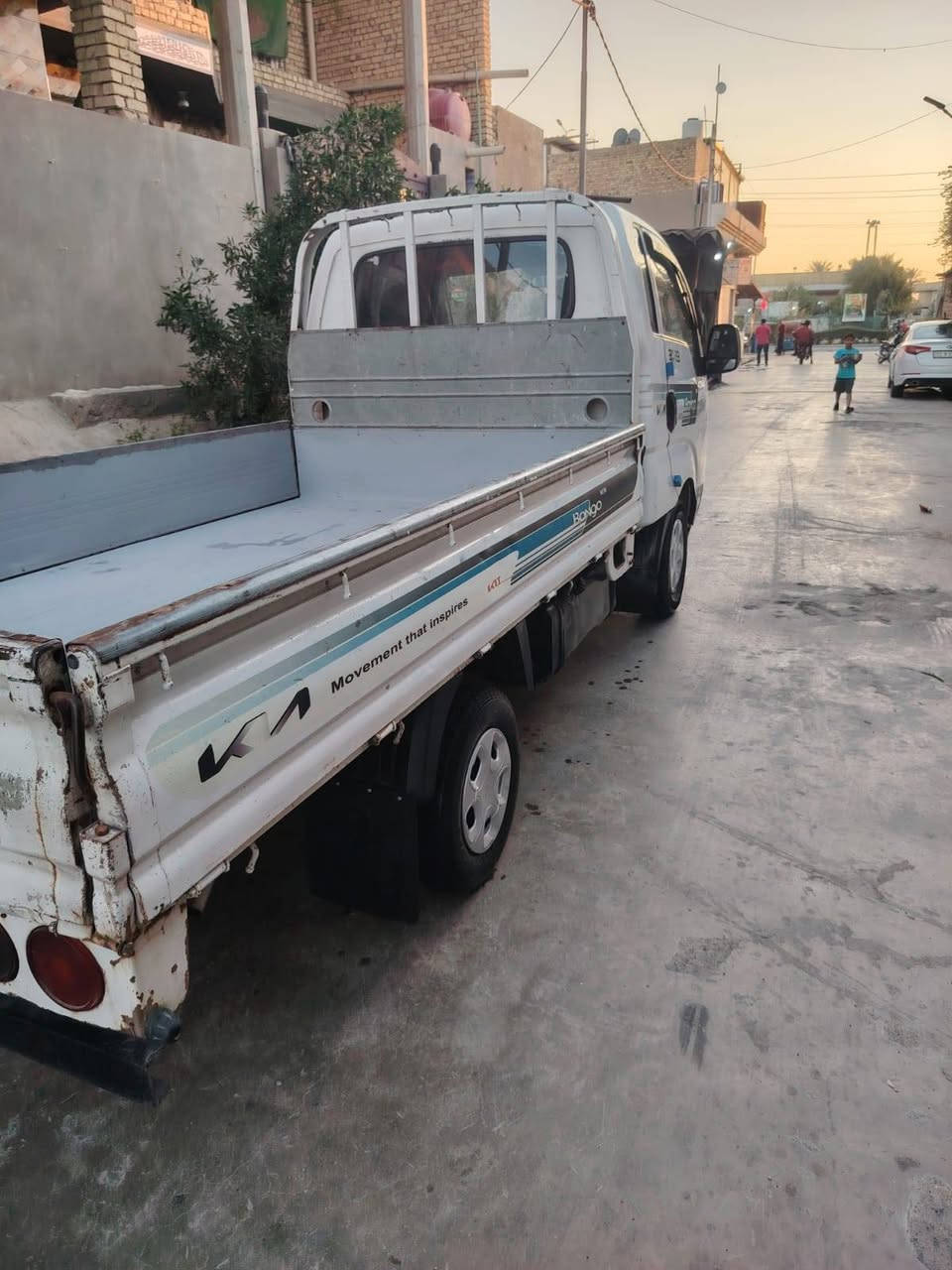 سلام عليكم ورحمة الله وبركاتة  كيه حمل للبيع موديل 2008 رقم بغداد مشروع وطني تحويل مباشر تخم تاير جديد سياره جاهزه لاخير مكينه وكير شاصي ورقم شاصي مكفول مكفوله من كلشي مكاني واسط النعمانيه السعر 82 وبيها مجال ***********
