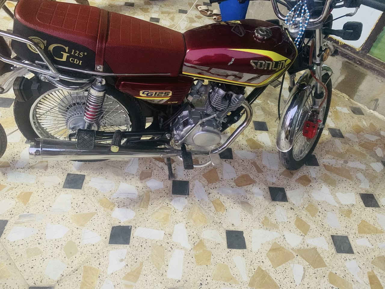 ايراني ٤ كير ٢٠٢٤ دراجه ما ماشيه هواي جديده بعدهه السعر ٨٠٠ قفل السبب دراجه نضيفه كلش مكاني بسمايه  بغداد ***********
