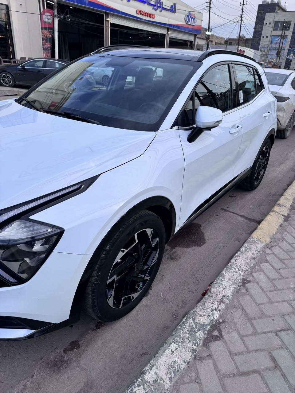 كيا سبورتاج 2024 خليجي كفالة عامة عدا طخة بسيطة بل باب عكس السايق موضحة بل صور ماشية 19454 قابل للزيادة فول مواصفات 
بانوراما
بصمة تشغيل 
بصمة ابواب 
تشغيل عن بعد 
مقاعد كهرباء 
مقاعد وستيرن تدفئة 
كامرة خلفية حساسات خلفية + امامية
اوتو هولد 
هاند بريك كهرباء 
تحكم كامل من المقود+شفتات
اربع وضعيات قيادة
مانع تزحلق
العنوان الدورة شارع ابو طيارة 
الرقم ***********
السعر 250 قابل للتفاوض
