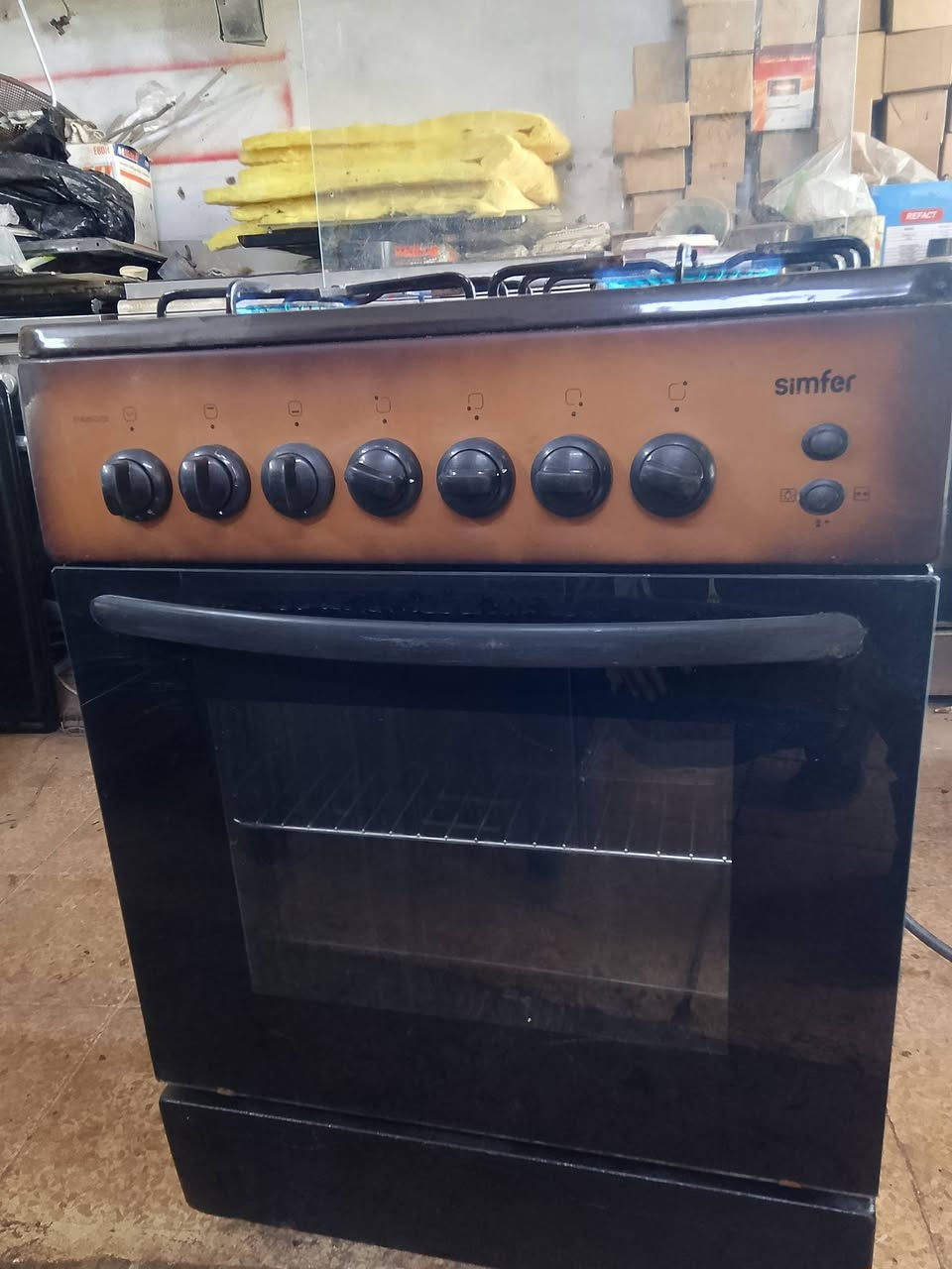 طباخ 4عيون حيل نصيف شرط كلو شغال نار زكه وقوية فرن شغال نار زكه وقوية فرن خطين يشتغل سويه مكان موصل حي سومر قرب جامع قباء
*********** واتساب
***********
