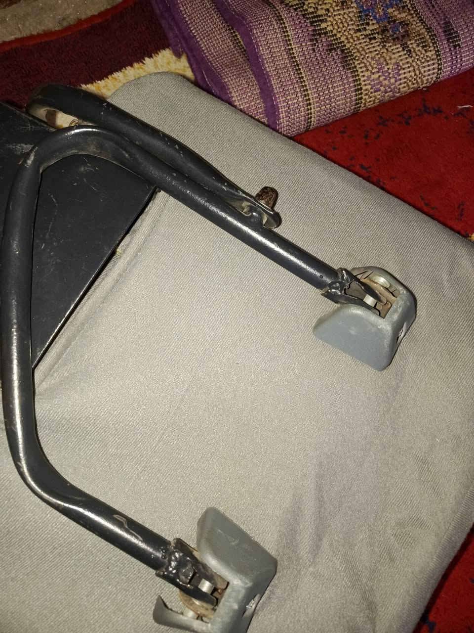 كرسي قلاب مال فتون او اجوان جديد ما مستعمل للبيع مكاني بغداد حي البتول السعر 40 ***********
